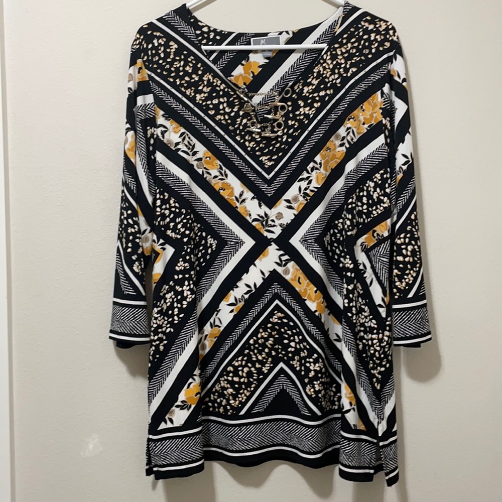 JM Collection XL sequence top